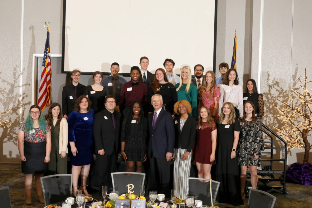 Students with Gov. Bill Graves