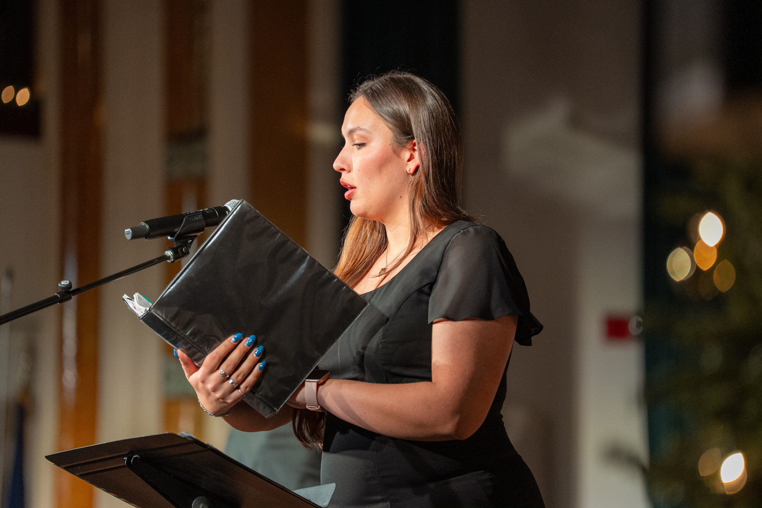 Soloist during Christmas by Candlelight