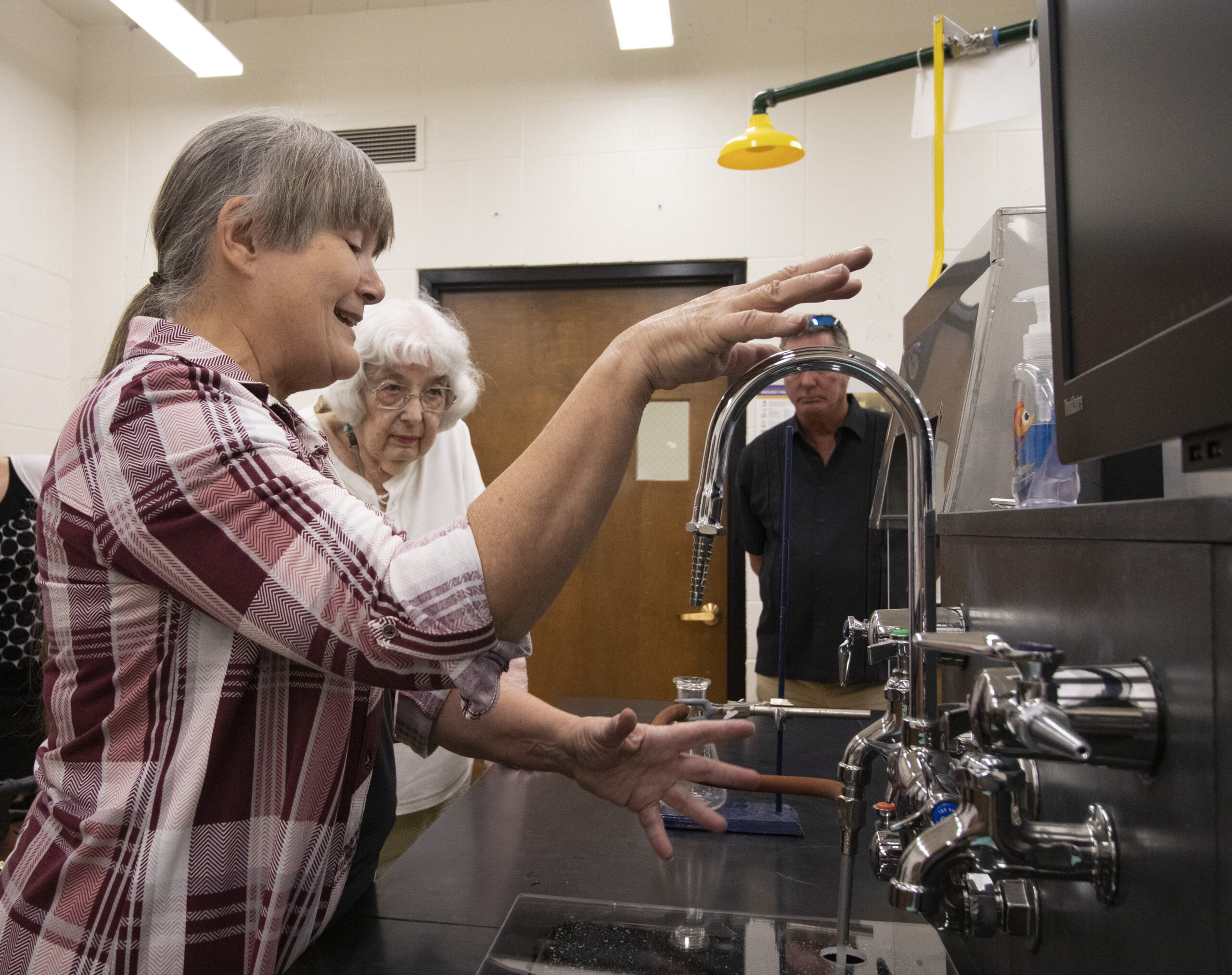 Chemistry professor gives tour of lab
