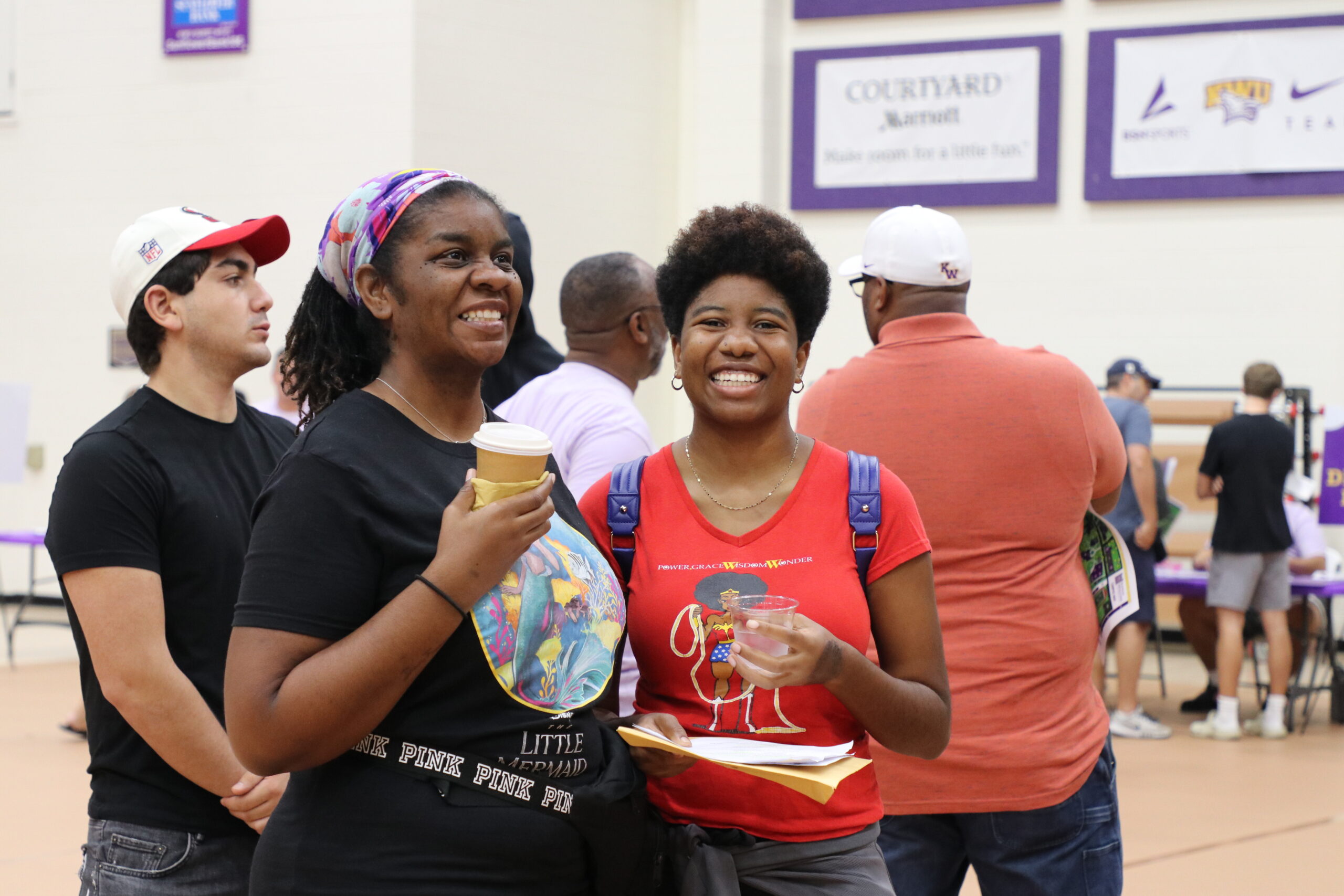 Student with family at move-in