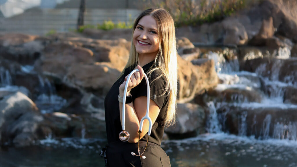 Phot of nursing alumni